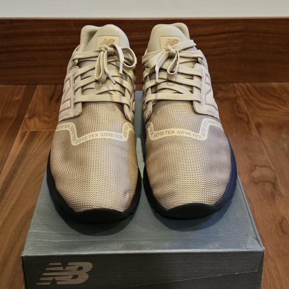 New Balance 247 gore-tex men's 10 2E - Picture 2 of 4